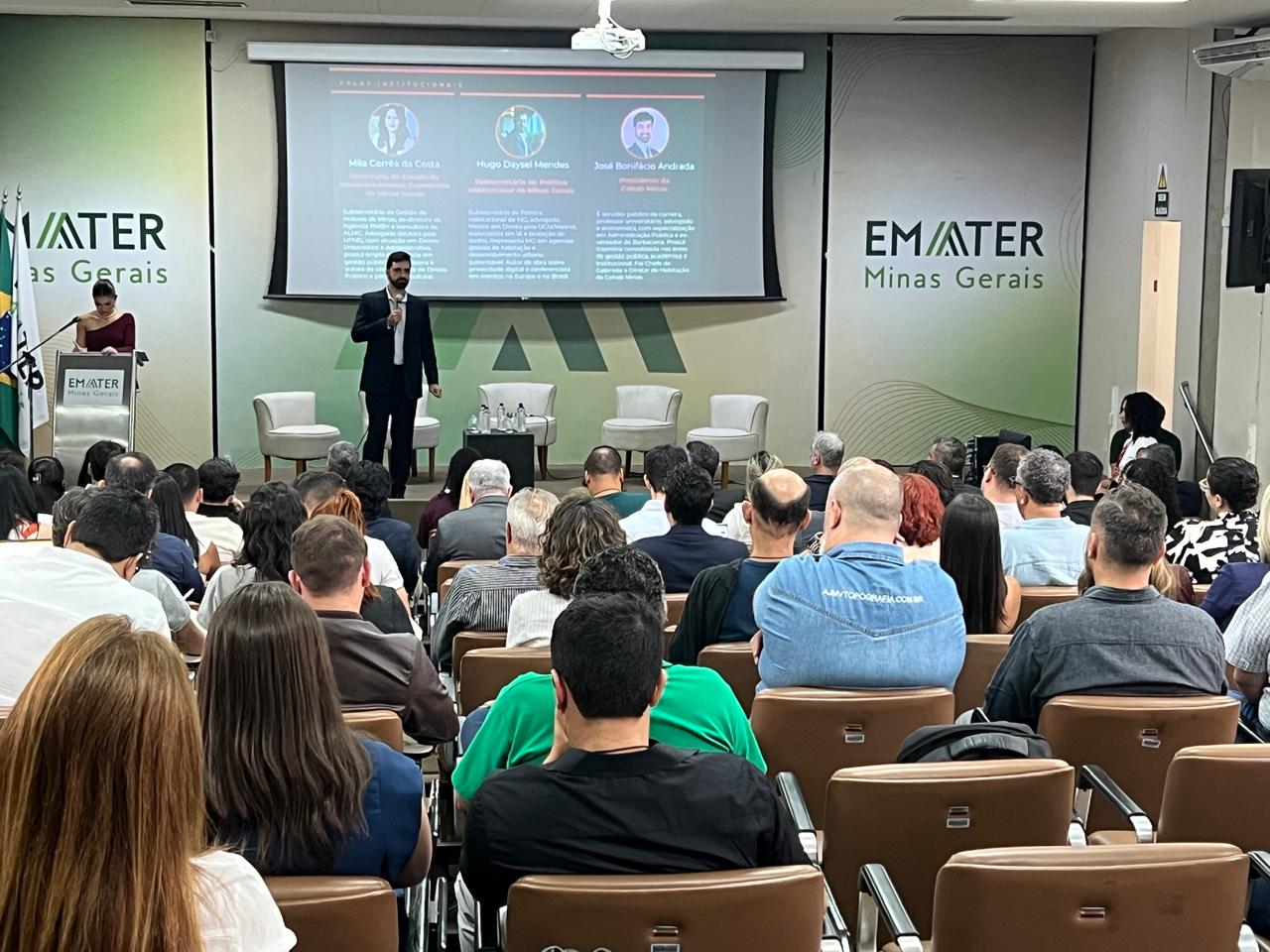 Cohab Minas reúne mais de 100 empresas em 2º Road Show sobre Reurb em Belo Horizonte