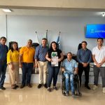 Famílias de Francisco Dumont recebem títulos de propriedade da Cohab Minas